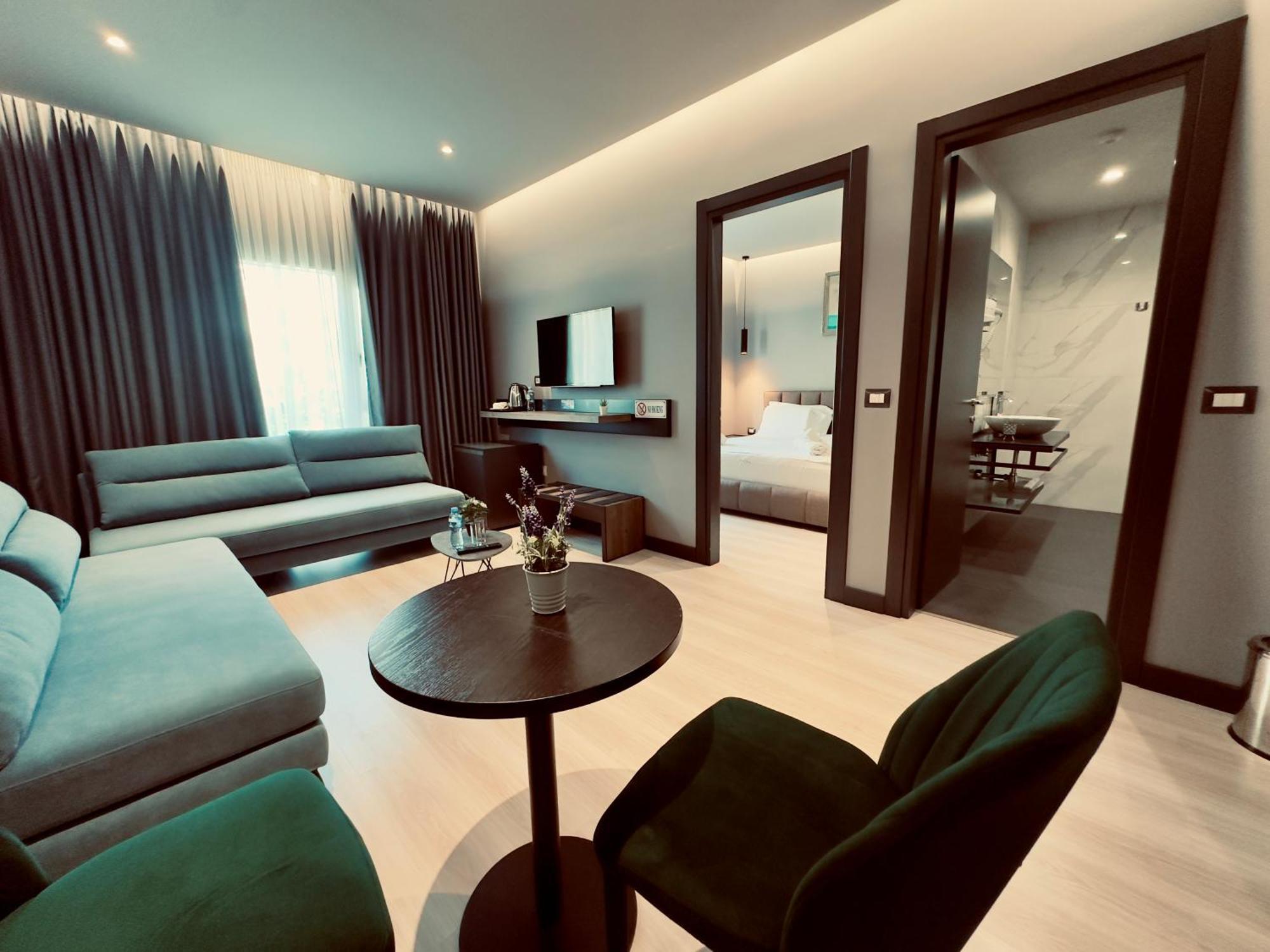 Olive 4*
