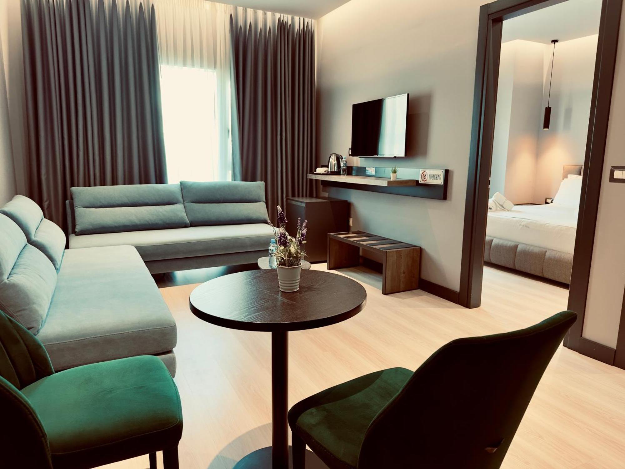 Olive 4* Vlorë